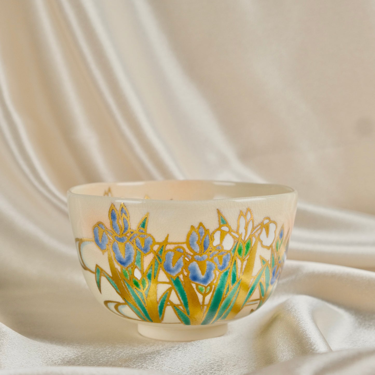 Iris Serenade - Matcha bowl by Shimizu Hokuto