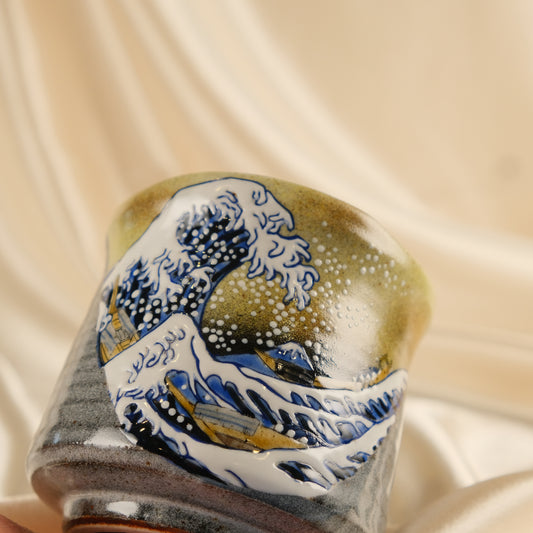 The Great Wave off Kanagawa – Tea cup by Kutani