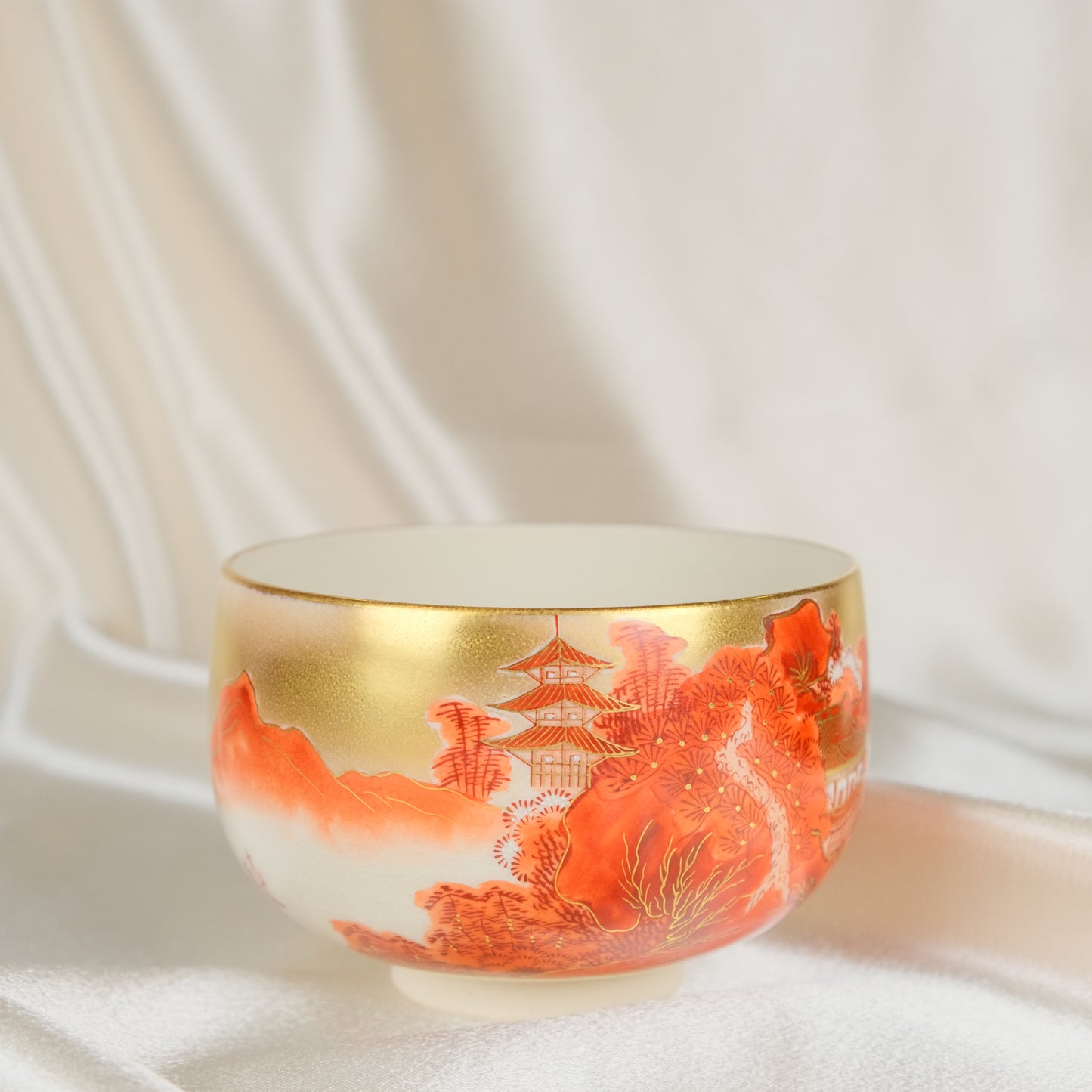 Golden Pagoda - Matcha bowl by Nakata Kinpo