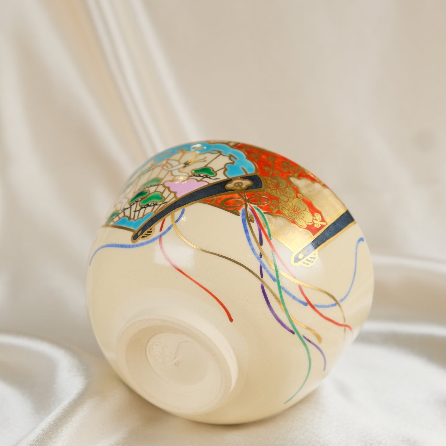 Golden Fans & Eternal Cranes - Matcha bowl by Kōdaiji Kiln