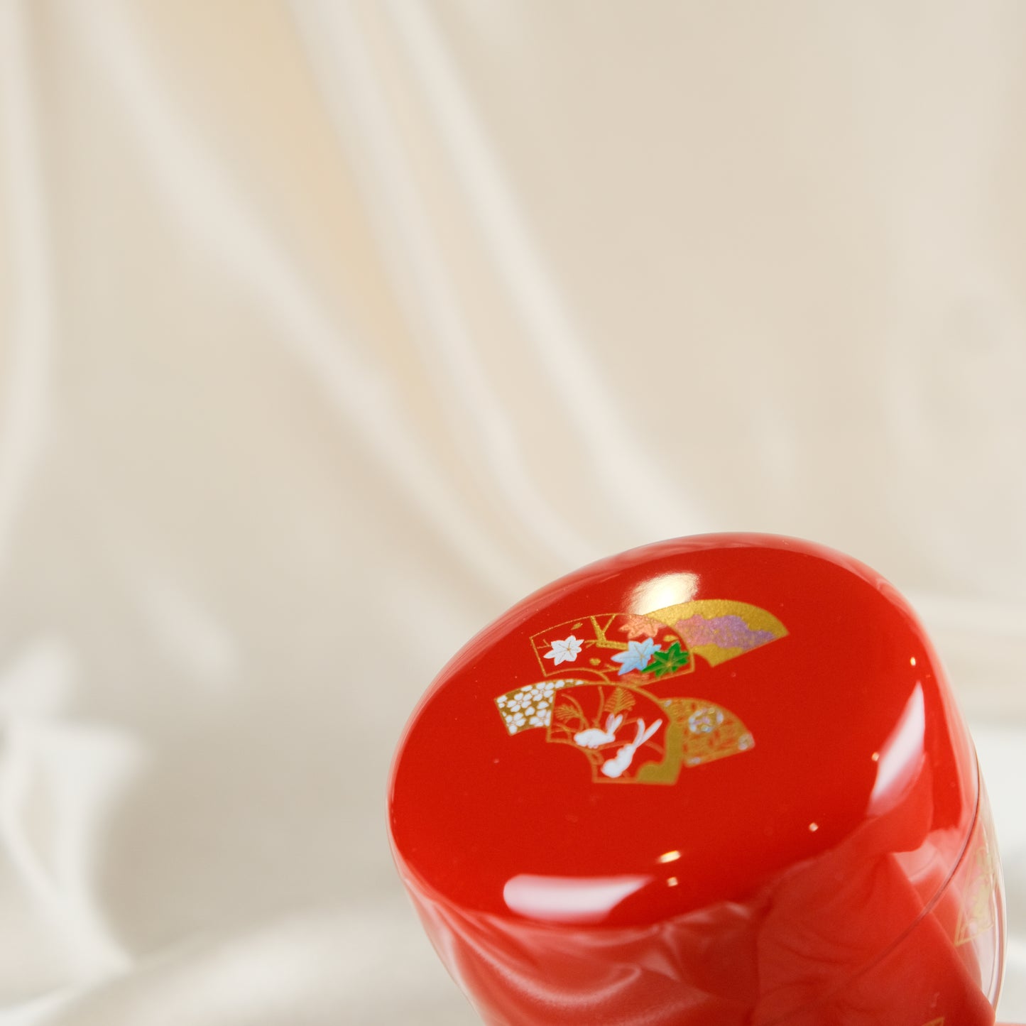 Red Lacquer Usagi - Hand painted Tea Cannister