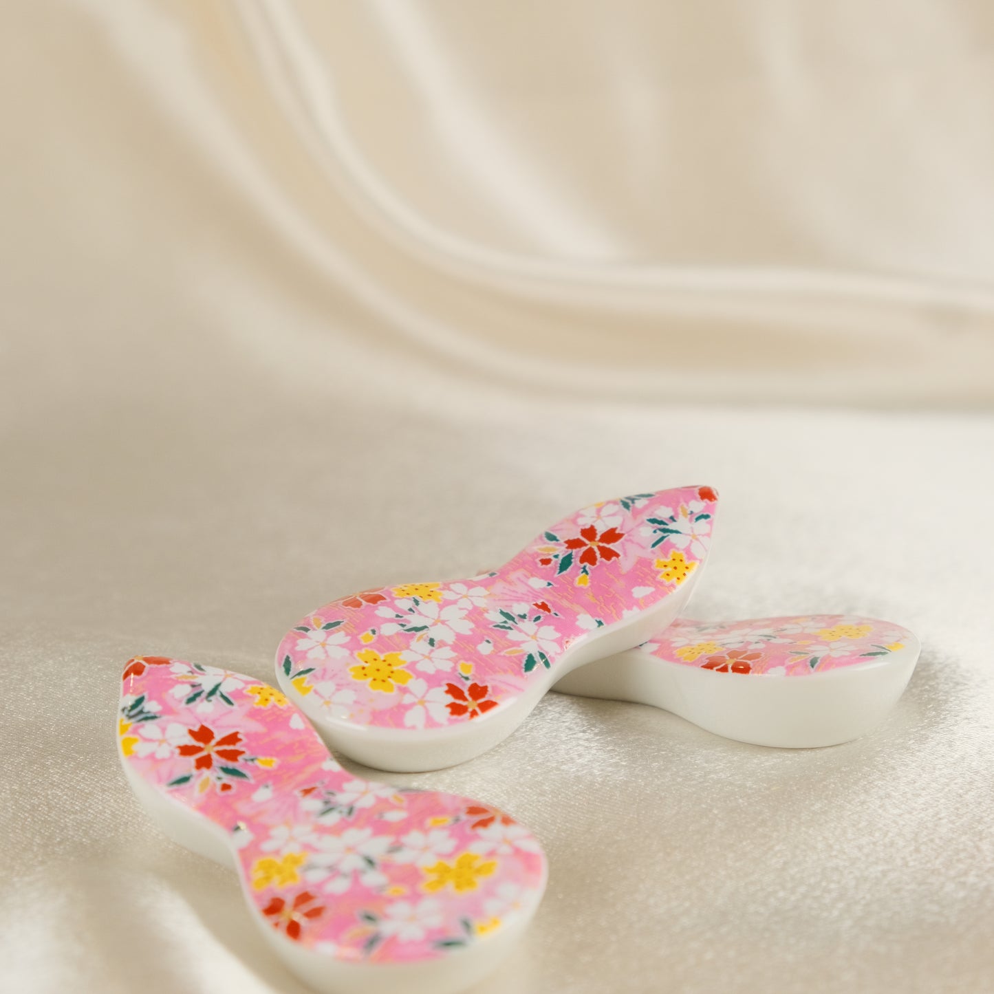 Sakura no Hisago - Matcha Scoop (Chashaku) Rest