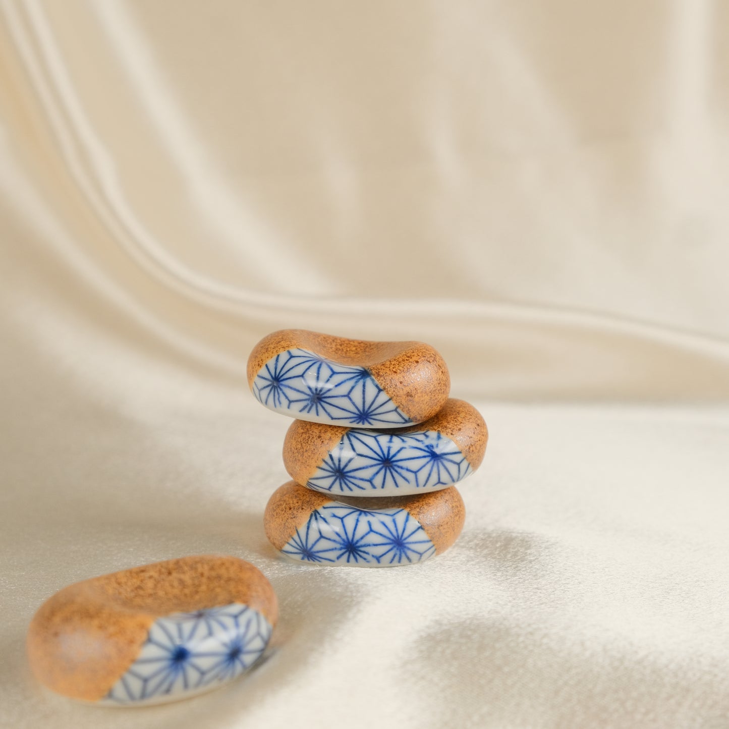 Blue Floral - Matcha Scoop (Chashaku) Rest