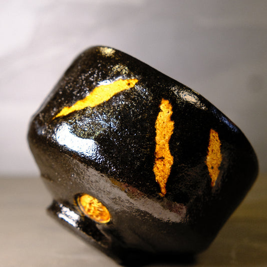 Ryōnyu-Style Fuji Black Raku - Matcha bowl by Heian Shoetsu