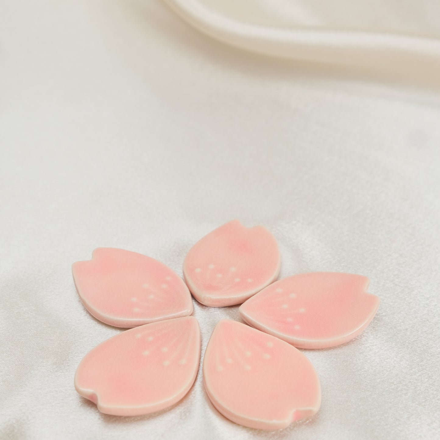 Sakura Petal – Matcha Scoop (Chashaku) Rest