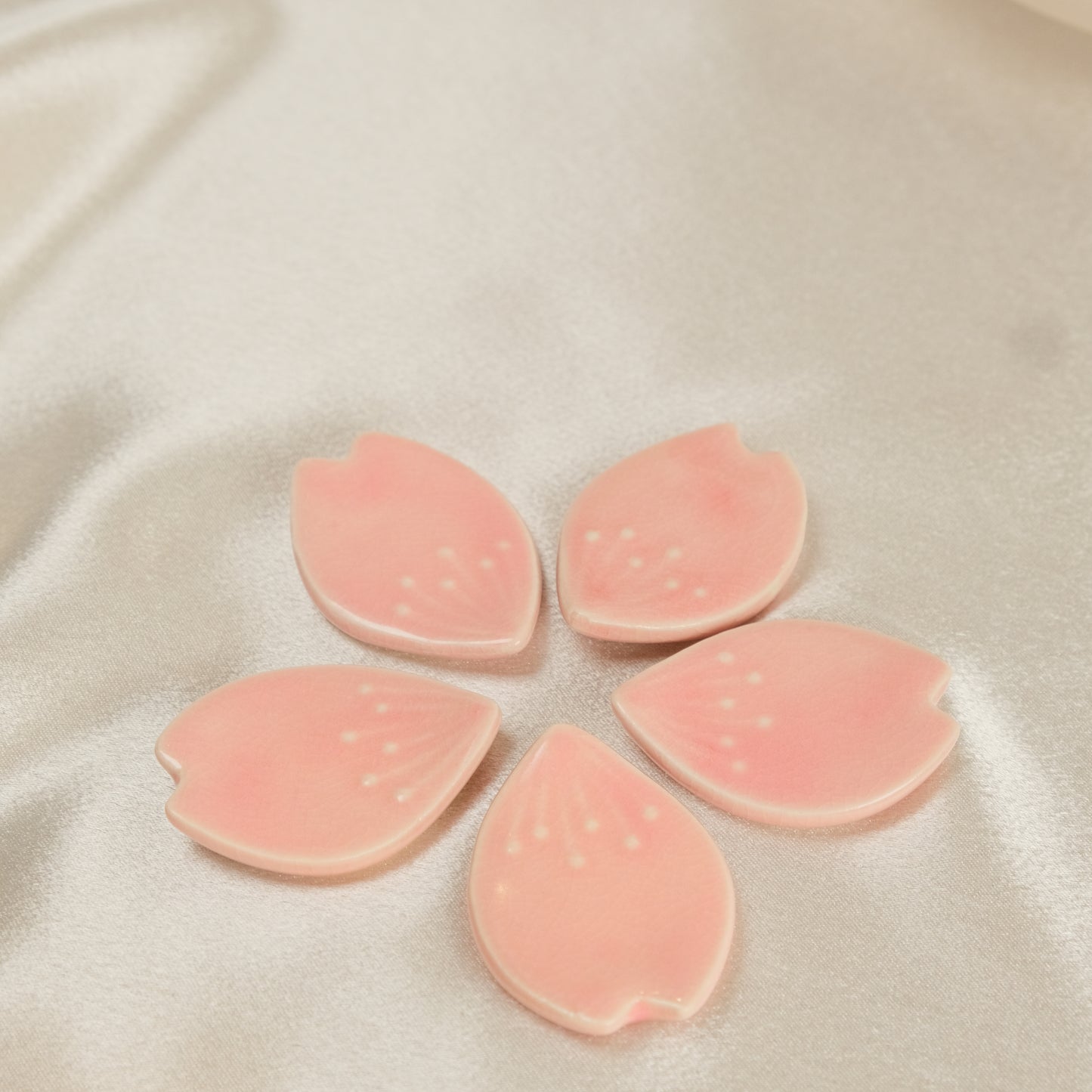 Sakura Petal – Matcha Scoop (Chashaku) Rest